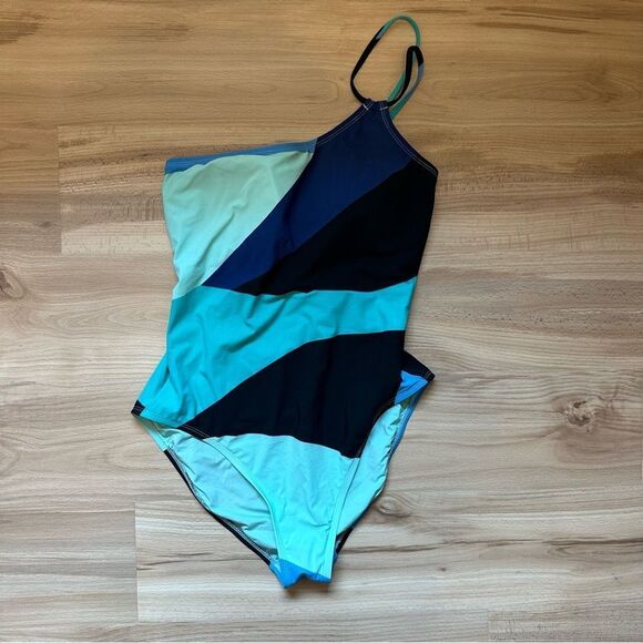 La Blanca One Shoulder One Piece Swimsuit - Picture 2 of 7